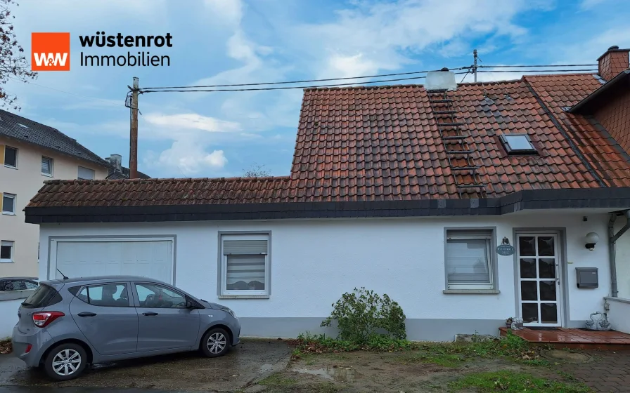 Ansicht - Haus kaufen in Bad Kreuznach - Doppelhaushälfte mit viel Potential und zusätzlichem Appartement im OG