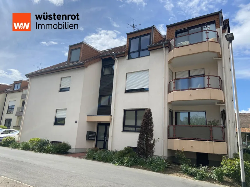 Hausansicht  - Wohnung kaufen in Friedrichsdorf / Seulberg - 2-Zi.-EG.-Wohnung, Balkon plusStellplatz in ruhiger Wohnlage