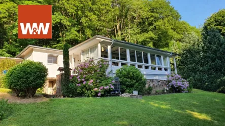 Hausansicht 1 - Haus kaufen in Schlangenbad - Wochenendhaus in Schlangenbad(kein Erstwohnsitz möglich)