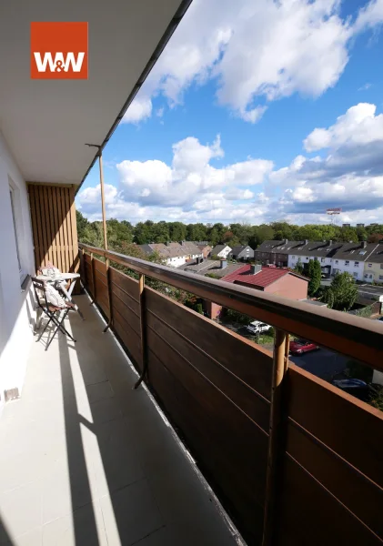 Balkon 1 - Wohnung kaufen in Duisburg / Buchholz - Tolle Aussicht über den Dächern Buchholzes! Der nächste Frühling kommt bestimmt...