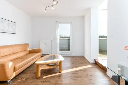 Wohnzimmer - Wohnung mieten in Saarbrücken - **Lichtdurchflutete Maisonette-Wohnung  zentrumsnah in Saarbrücken**