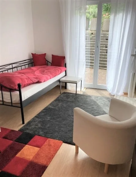 Wohnen und schlafen - Wohnung mieten in Saarbrücken / Dudweiler - **Renoviertes Einzimmerapartment in ruhiger Seitenstraße- Uni Nähe**