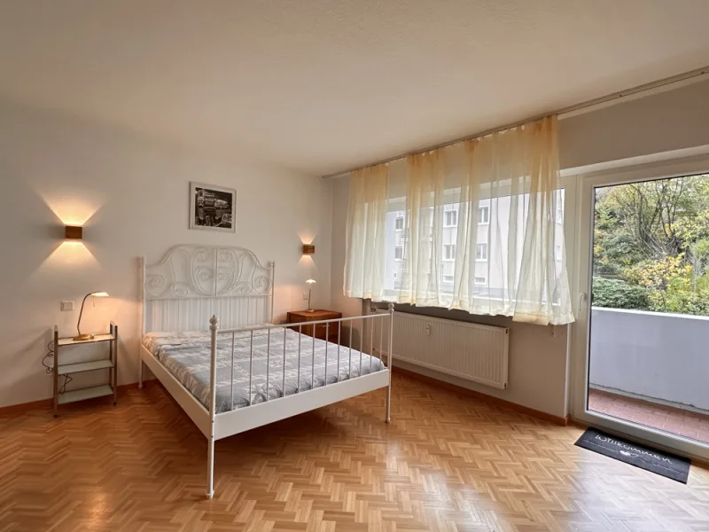 Schlafzimmer mit Balkon