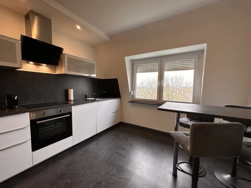 Küche - Möbliertes Wohnen/auf Zeit mieten in Saarbrücken - ***Modern und neu eingerichtetes WG-Zimmer am Rotenbühl***