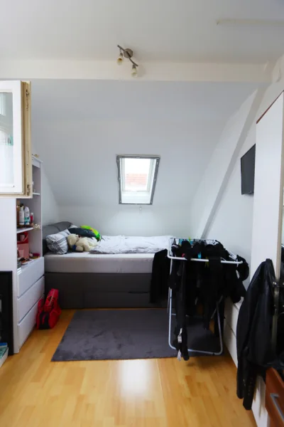 5-Zimmer-Wohnung DG rechts