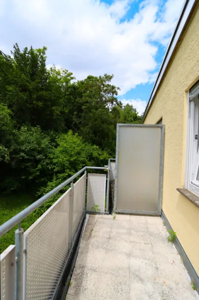 Balkon mit Blick ins Grüne