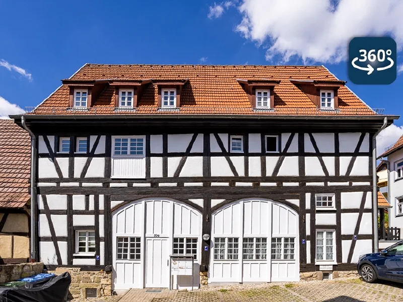 Titelbild - Wohnung kaufen in Renningen-Malmsheim - Wohnung mit Fachwerk-Charme: Gemütliche 2-ZKB mit großer Terrasse, zentral und ruhig in Malmsheim