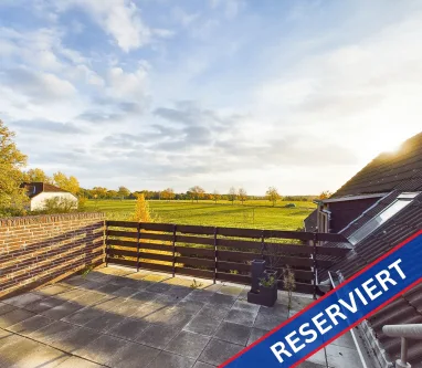 Reserviert Banner(1) - Haus kaufen in Garbsen - Interessantes Mehrfamilienhaus mit viel Platz und großem Garten