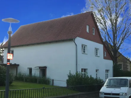 Ansicht Hauseingang - Haus kaufen in Lemgo - Zweifamilienhaus in Lemgo-Ortsteil 