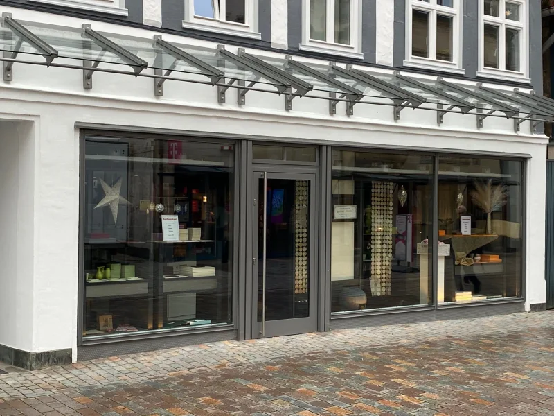 Frontansicht - Laden/Einzelhandel mieten in Lemgo - Attraktives Geschäftslokal in bester Lage in der Fußgängerzone (Mittelstraße) von Lemgo zu vermieten!