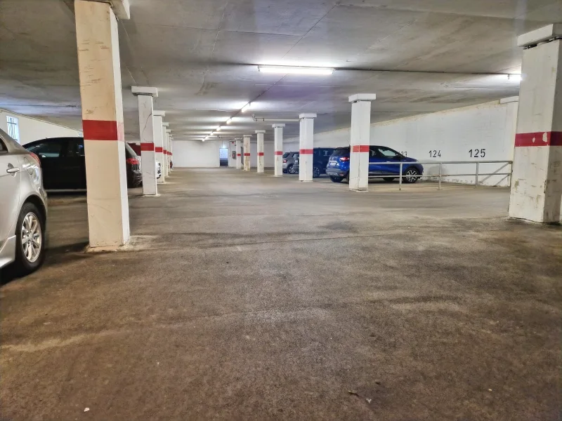 Tiefgaragenstellplatz