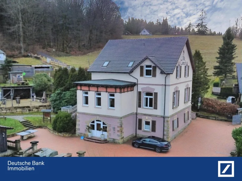 Außenansicht - Haus kaufen in Kurort Oybin - Hochwertiges Anwesen mit Villa, Ferienhaus und Igluhuts