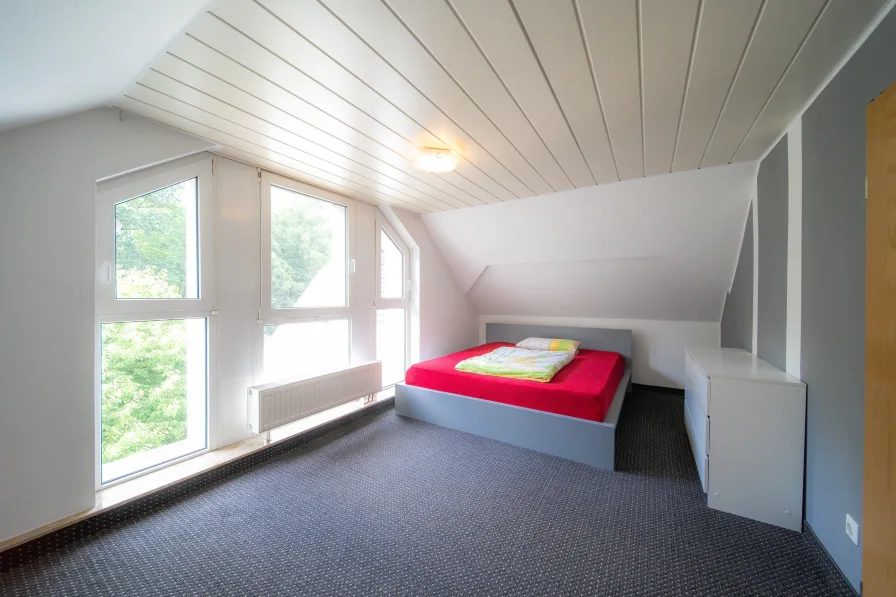 2. Schlafzimmer DG