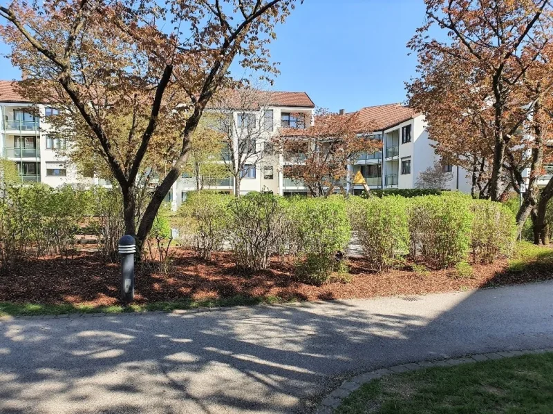 Innenhof - Wohnung kaufen in München -  sonniges 1,5-Zimmer-Appartement in guter Lage 