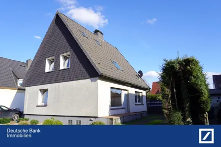 Seitenansicht - Haus kaufen in Lünen - Alleine oder zu zweit?!