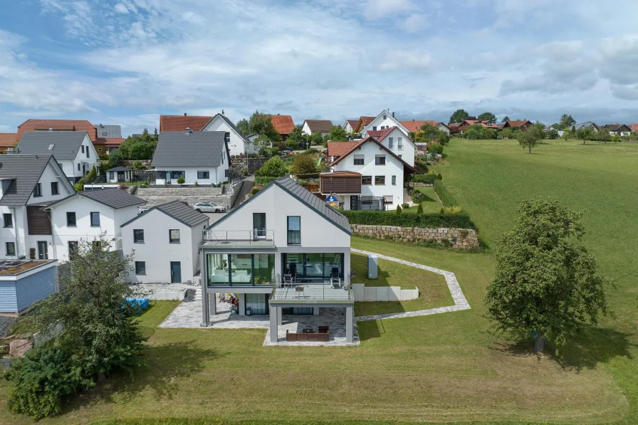 Außenansicht 1 - Haus kaufen in Neubulach - BIETERVERFAHREN: Ruhe Aussicht Sonne: Lichtdurchflutetes Architektenhaus im Grünen