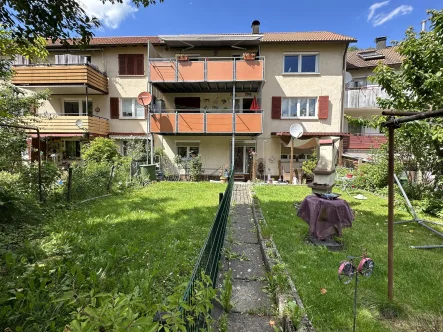 Außenansicht - Wohnung kaufen in Bad Urach - Traumwohnung mit eigenem Garten im Herzen von Bad Urach