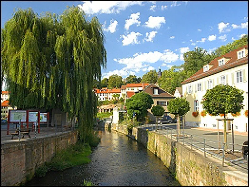 Stadtroda - Haus kaufen in Stadtroda - Zur Selbstnutzung und/ oder Kapitalanlage - Wohn- und Geschäftshaus im Zentrum von Stadtroda