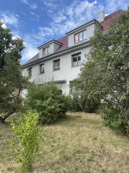 Ansicht vorn - Wohnung kaufen in Erfurt - Ihre Kapitalanlage in Erfurt im Paket - zwei 3-Raum-Wohnungen und eine 2-Raum-Wohnung mit Garage/ Stellplatz, Wintergarten sowie Balkon bzw. Dachterrasse und Gartennutzung