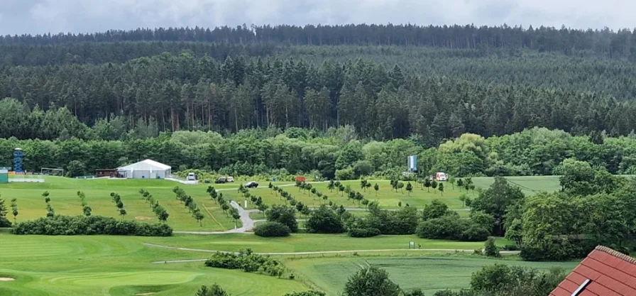 Blick vom Grundstück