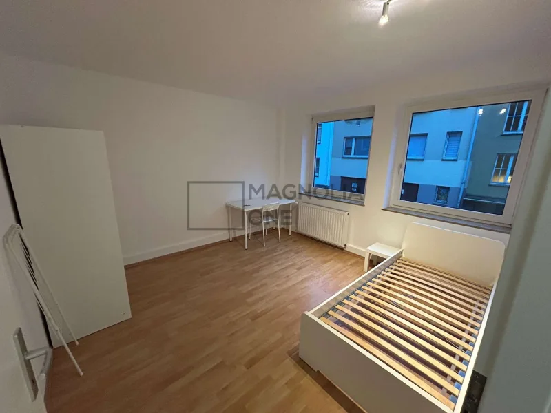 Zimmer - Wohnung mieten in Wuppertal - Neue 4er WG - noch 2 Zimmer! Möbliertes WG Zimmer mit Garten/Innenhof unweit der Uni & des Bahnhof!