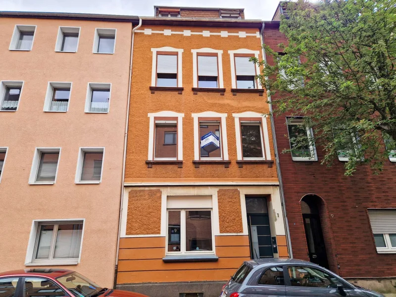 großes Wohnhaus in ruhiger Lage der Innenstadt von Düren - Haus kaufen in Düren - Düren Innenstadt, großes Wohnhaus mit Garten in ruhiger, guter Lage mit Platz für Büro oder Praxis