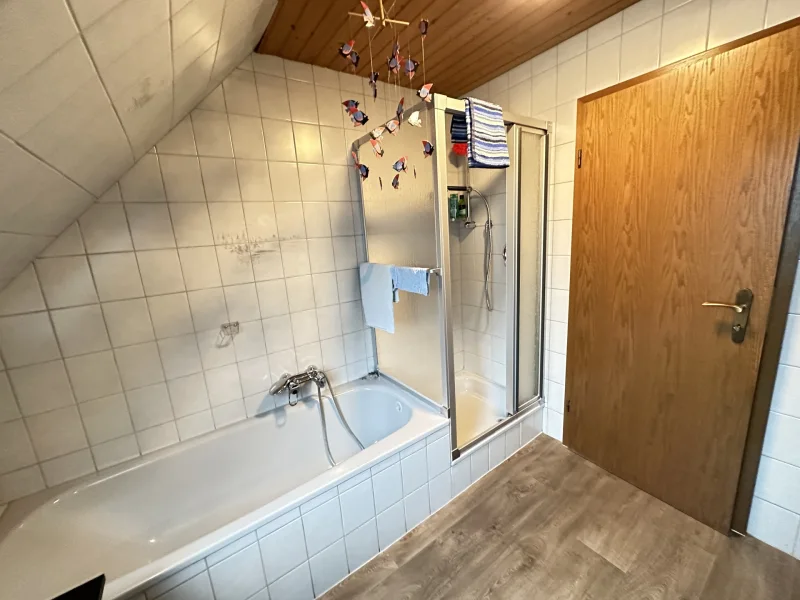 Haus 1 Badezimmer OG 