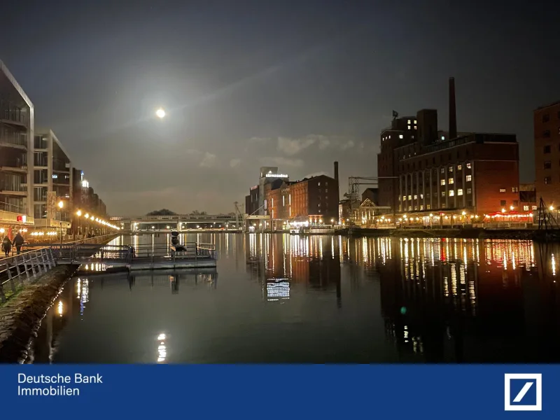 Innenhafen bei Nacht - Wohnung kaufen in Duisburg - Innenhafen - ETW mit 2 Balkonen