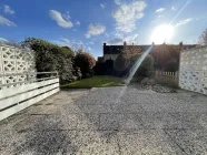 Terrasse mit Blick in den Gart