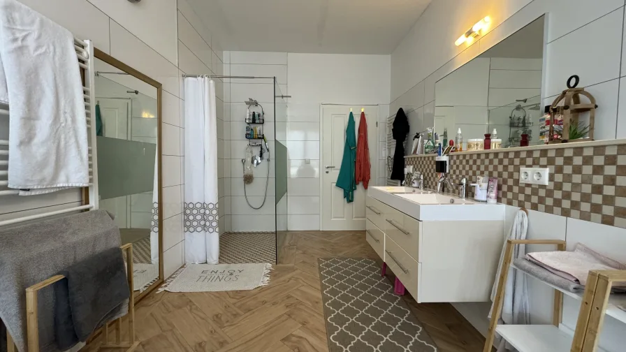 Badezimmer 1. OG