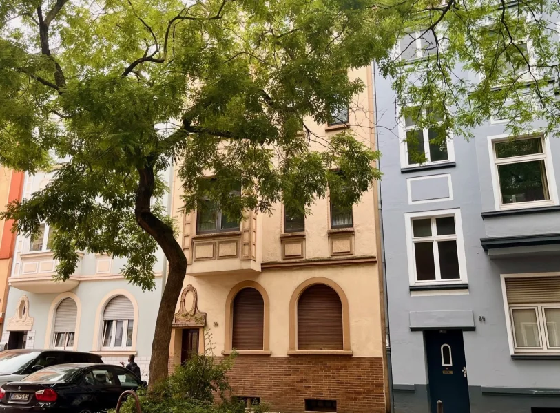 Außenansicht - Wohnung mieten in Duisburg - ++ Schön geschnittene Altbau-Wohnung ++ Balkon ++ für 1-2 Personen ++ optional Gartenparzelle ++