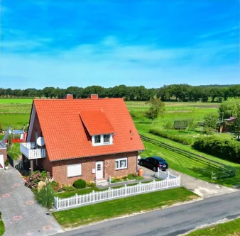 Außenansicht - Haus kaufen in Neuenkirchen - Grünes Idyll  - Wohnhaus mit 2 Wohneinheiten 