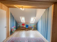 Gäste / Kinderzimmer DG