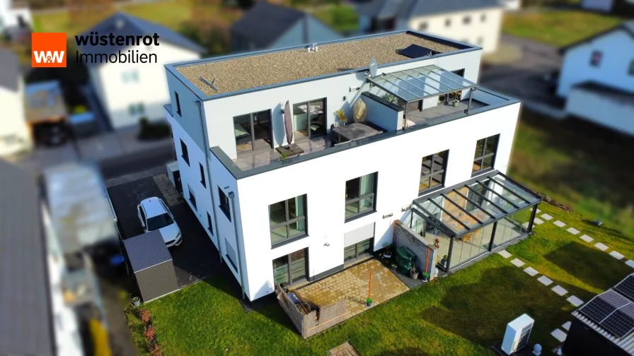 Titelbild - Wohnung kaufen in Schweich - Luxuriöse Maisonettewohnung mit Staffelgeschoss und Dachterrasse in ruhiger Sackgasse im Ermesgraben