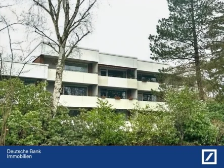 Haus Balkonseite - Wohnung kaufen in Wedel - Helle Wohnung mit großem Südbalkon - 2 Zimmer -  Unverbaubarer Blick ins Grüne