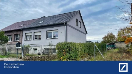 Objektbild - Haus kaufen in Casekow - Schöne Doppelhaushälfte mit Potenzial 