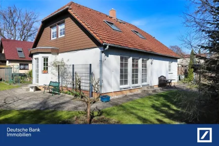 Immobilie - Haus kaufen in Panketal - MIT EINLIEGERWOHNUNG - Gepflegtes Haus grün und ruhig gelegen in Panketal-Schwanebeck