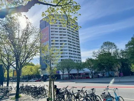 Außenaufnahme - Wohnung kaufen in Hamburg / Sankt Pauli - 1,5-Zimmer-Wohnung mit Loggia in belebter Lage auf St.Pauli!
