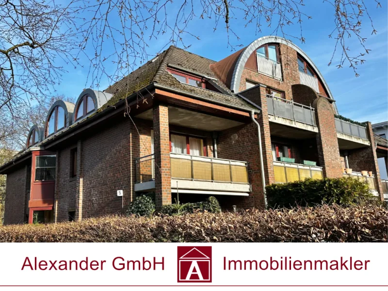  - Wohnung kaufen in Hamburg - Sonnige Dachgeschosswohnung mit Süd-Balkon und TG-Stellplatz