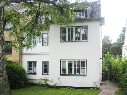 Frontansicht.jpg - Haus kaufen in Hamburg - VON PRIVAT * Kleines Mehrfamilienhaus-Ensemble im grünen Ohlsdorf *