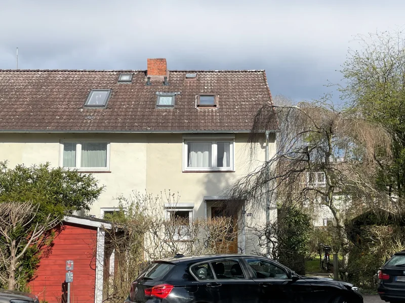 220406Frankring16a-Frontansicht-West3.JPG - Haus kaufen in Hamburg - Vermietetes Endreihenhaus mit schönem Garten
