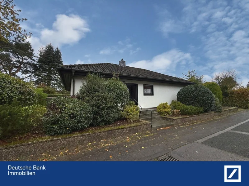 Vorderansicht-1 - Haus kaufen in Köln - Familienschatz Longerich!