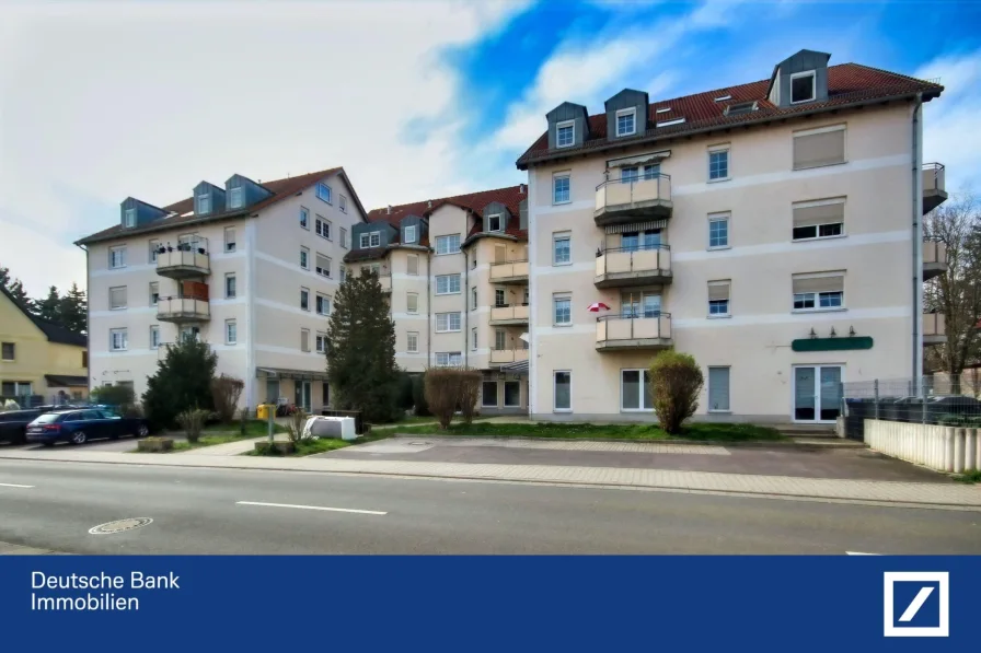 Straßenansicht - Wohnung kaufen in Meuselwitz - Helle Maisonette-Wohnung im Dachgeschoss zur Eigennutzung oder Kapitalanlage!
