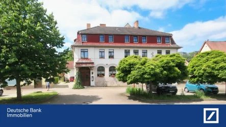 Straßenansicht - Haus kaufen in Crossen - Tradition trifft auf neue Nutzung - Vereine, Wohngemeinschaften, Mehrgenerationen unter einem Dach!