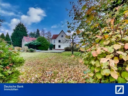 Exposébild - Haus kaufen in Dresden - Liebenswertes Zweifamilienhaus mit großem (Bau-) Grundstück in toller Lage DD-Norden