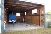 Carport mit Grube