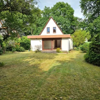 Grundstück/ Rückansicht - Haus kaufen in Hamburg Sasel - Sonniges Grundstück mit Altbestand in beliebter Lage von Sasel!