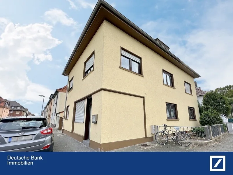 Außenansicht - Wohnung kaufen in Mannheim - TOP Kapitalanlage: Vermietetes 1,5-Zimmer-Apartment in Mannheim-Sandhofen, EBK, Keller
