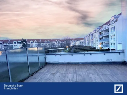 Terrasse - Wohnung kaufen in Dietzenbach - Selbstnutzer und Kapitalanleger aufgepasst: Helle 3-Zimmer-Wohnung mit traumhafter Terrasse