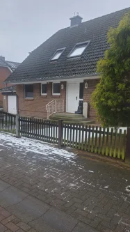 WhatsApp Bild 2025-02-18 um 16.32.16_4285e770 - Haus kaufen in Geesthacht - Gemütliches Zwei-Familienhaus in ruhiger Lage – Perfekt für Mehrgenerationenwohnen !